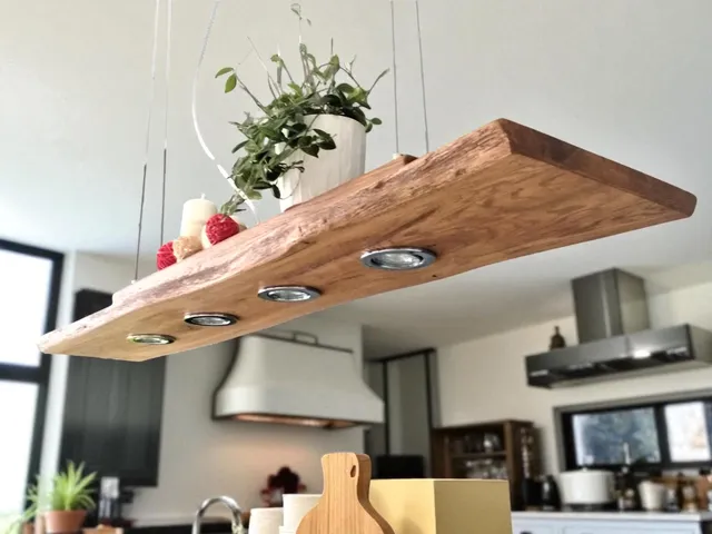 Friesenlicht Maya Pendelleuchte 80cm 3 Spots Eiche dunkel geölt